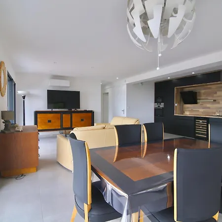 Le Cap Marlou Vue D'en Bas * Saint-Mandrier-sur-Mer