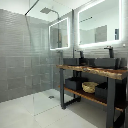 Le Cap Marlou Vue D'en Bas *